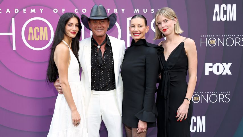 Audrey McGraw, Tim McGraw, Faith Hill und Maggie McGraw im August 2023