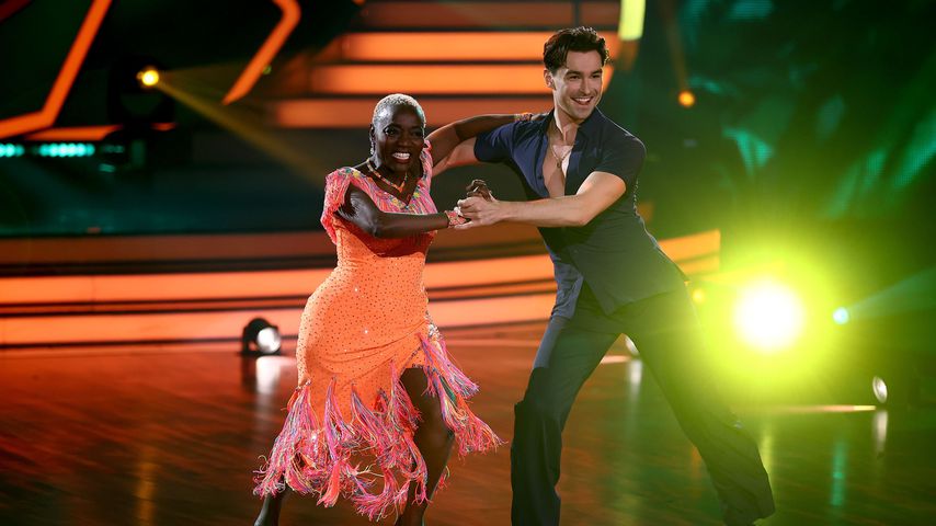 Auma Obama und Andrzej Cibis bei "Let's Dance" 2021