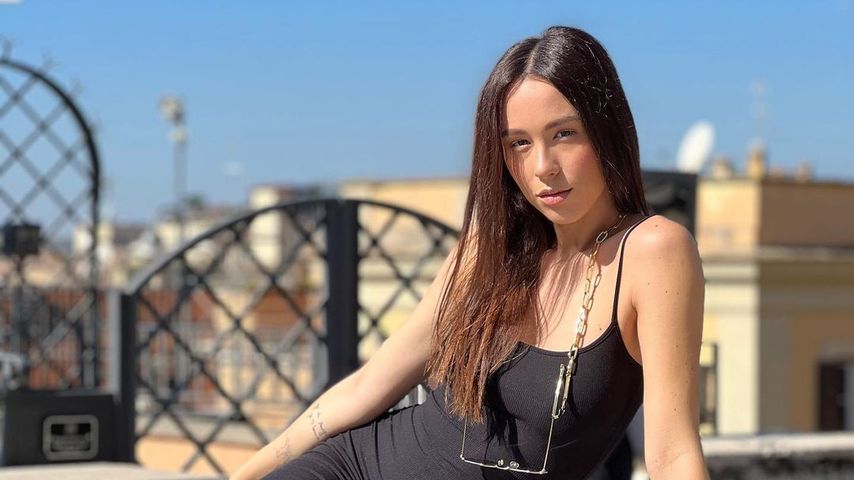 Aurora Ramazzotti präsentiert ihr kleines Baby-Bäuchlein!