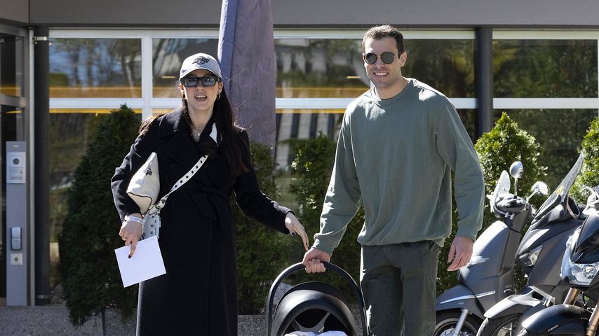 Aurora Ramazzotti und Goffredo Cerza mit ihrem Baby, April 2023