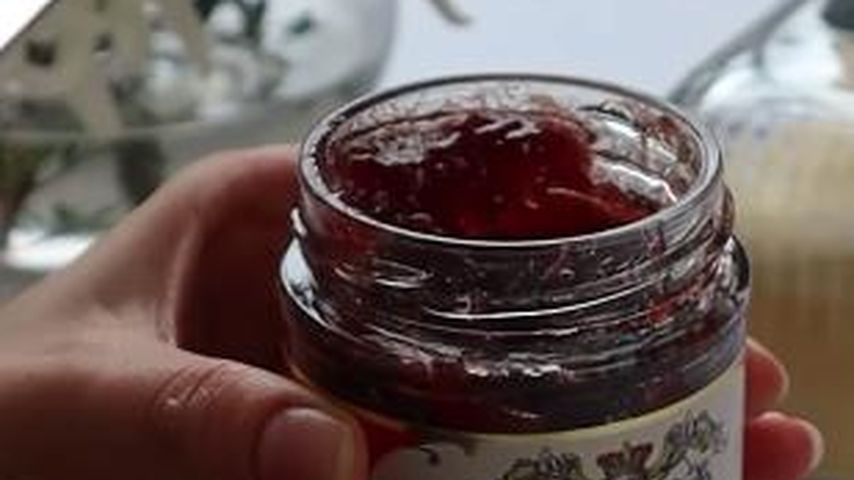 Ausschnitt aus dem Werbevideo des Buckingham Palace für Marmelade