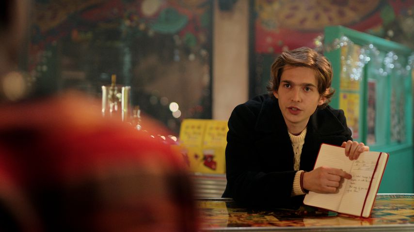 Austin Abrams beim Dreh von "Dash & Lily"
