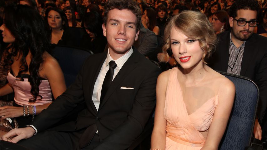 Austin mit seiner Schwester Taylor Swift bei den People's Choice Awards im Jahr 2011 in Los Angeles