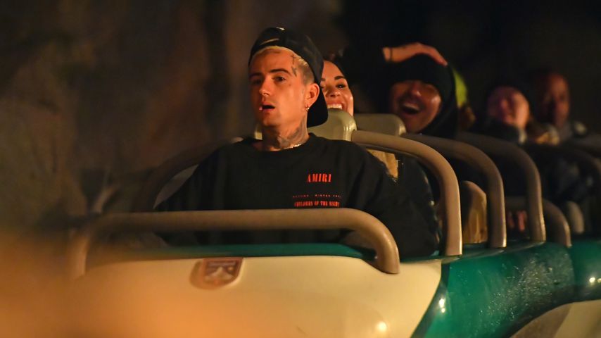 Austin Wilson und Demi Lovato im Disneyland