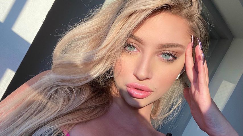Unfassbar: Influencerin leckt für Challenge Toilettensitz ab