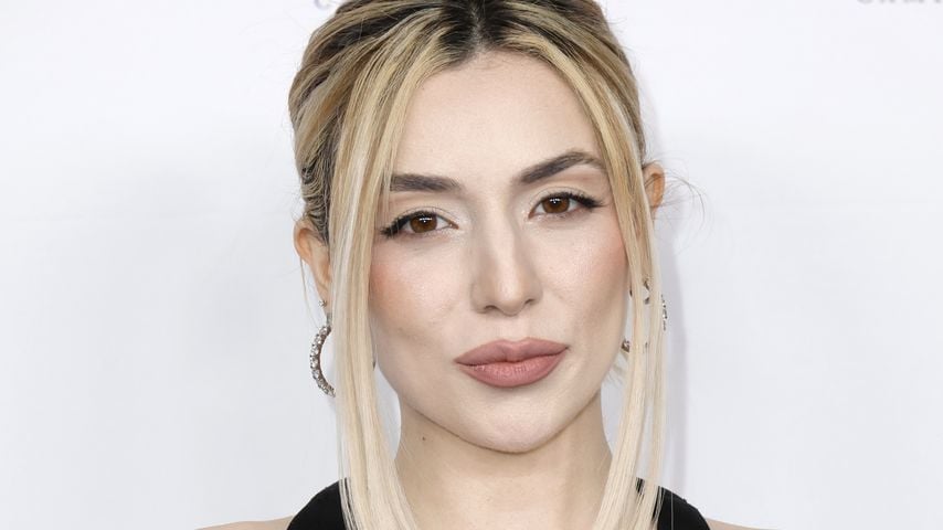 Ava Max auf dem roten Teppich