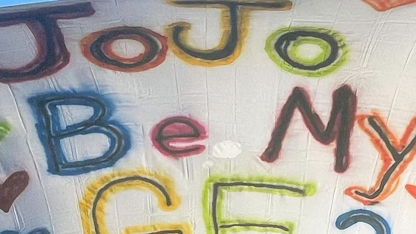 Avery Cryus' Plakat für Jojo Siwa