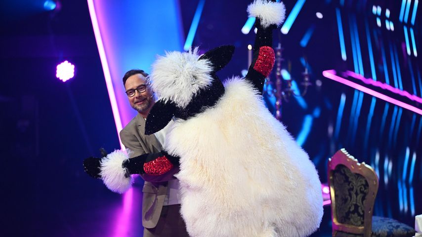 Matthias Opdenhövel und Axel Schulz bei "The Masked Dancer"