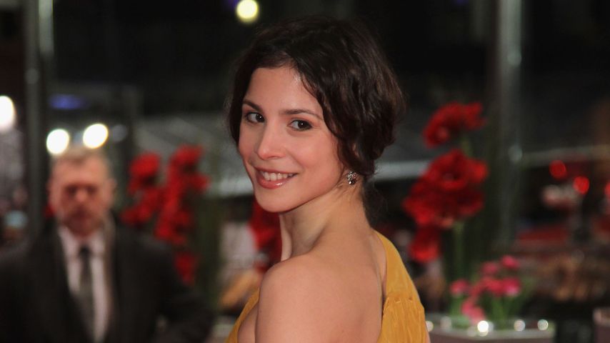 Aylin Tezel im Februar 2012