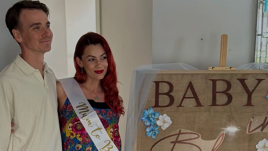 Dianne Buswell und Joe Sugg auf ihrer Babyparty