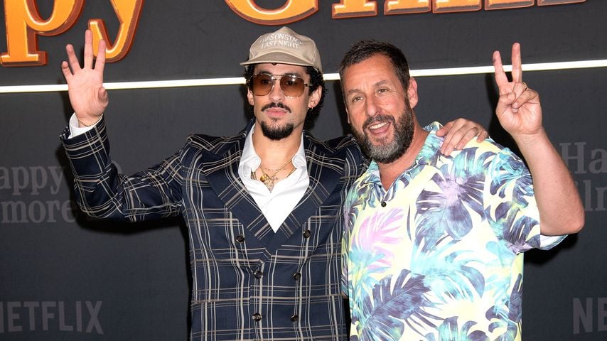 Bad Bunny und Adam Sandler, Sänger und Filmstar