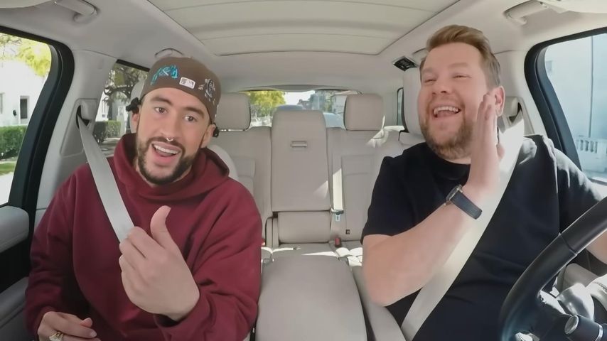 Bad Bunny und James Corden beim "Carpool Karaoke", März 2023
