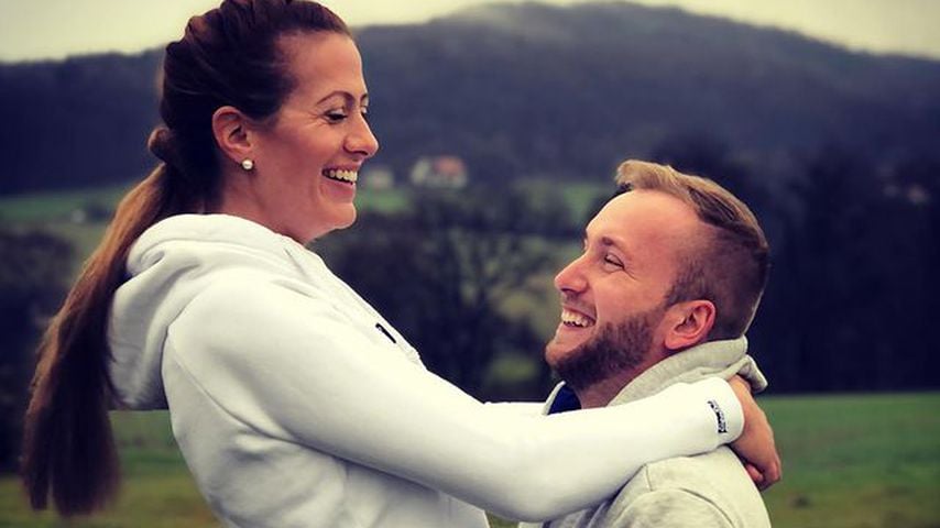 Bäuerin Denise und ihr Verlobter Nils