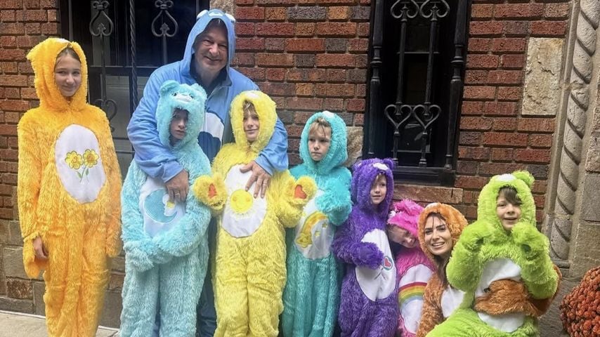 Baldwin-Familie begeistert mit bunten Glücksbärchi-Kostümen