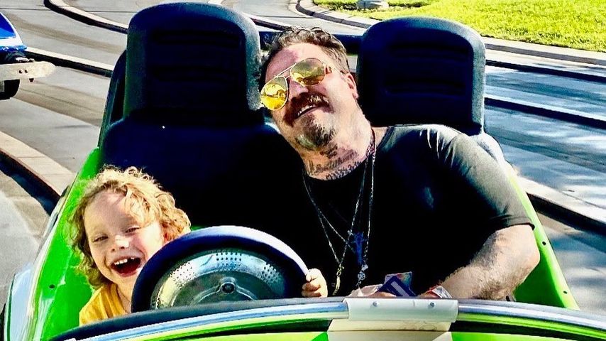 Bam Margera mit seinem Sohn Phoenix im Mai 2019