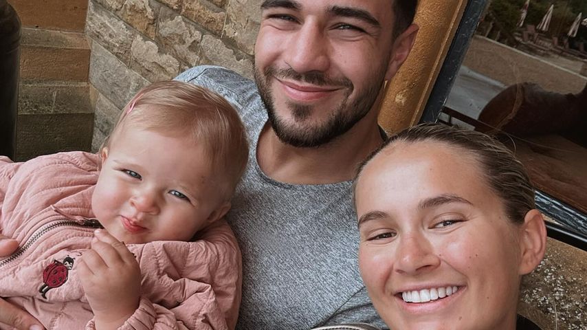 Influencerin Molly-Mae Hague, Profiboxer Tommy Fury und Tochter Bambi