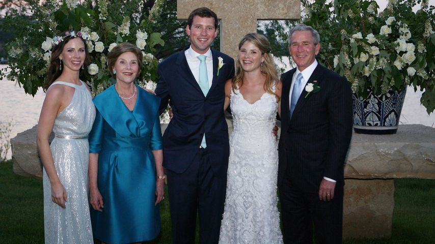 Barbara Bush, Laura Bush, Jenna Bush Hager, Henry Hager und George W. Bush im Jahr 2008