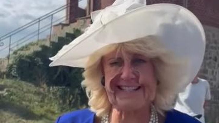 Welche Royal-Dame veräppelt Barbara Schöneberger hier?