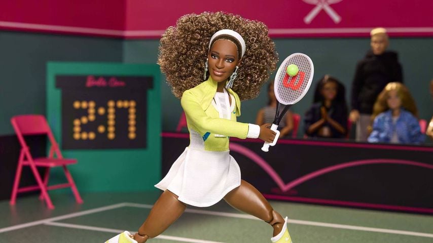 Serena Williams wird mit einer Barbie Signature Puppe zu ihrem Australian-Open-Look 2005 geehrt.