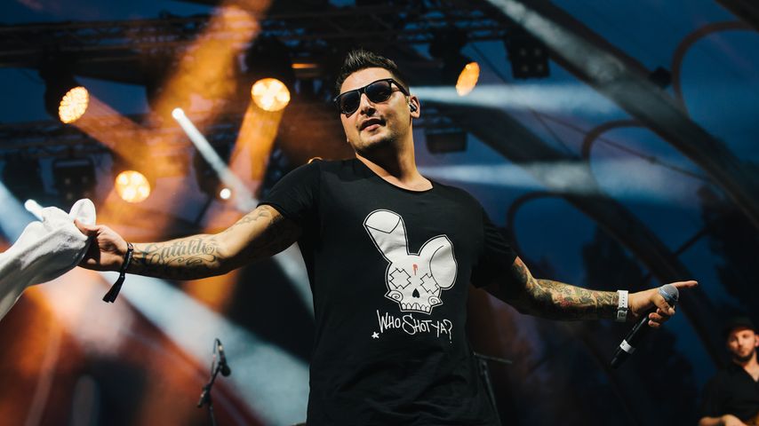 Schmerzen! Bass Sultan Hengzt quält sich selbst