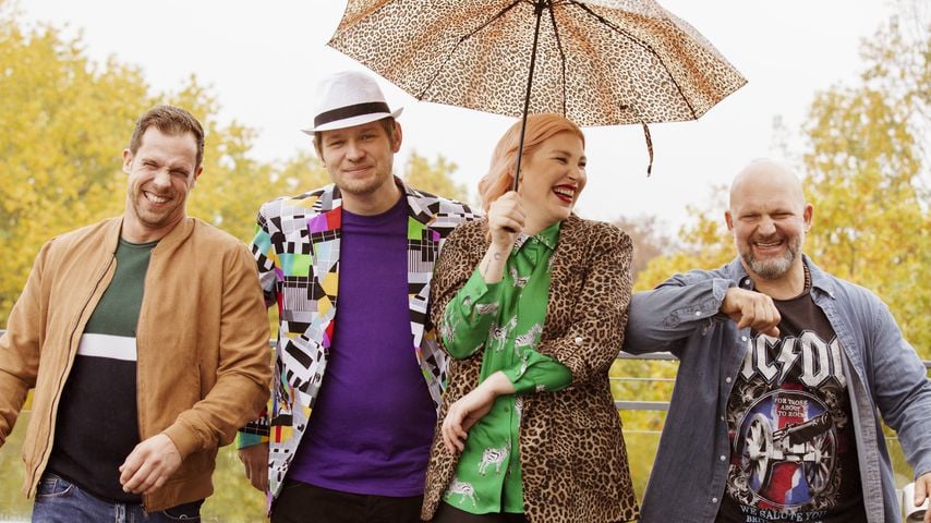 Basti (Martin Wernicke), Ole (Falko Ochsenknecht), Paula (Laura Maack) und Joe (Lutz Schweigel)