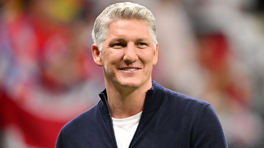 Fans feiern Bastian Schweinsteiger an seinem 40. Geburtstag!