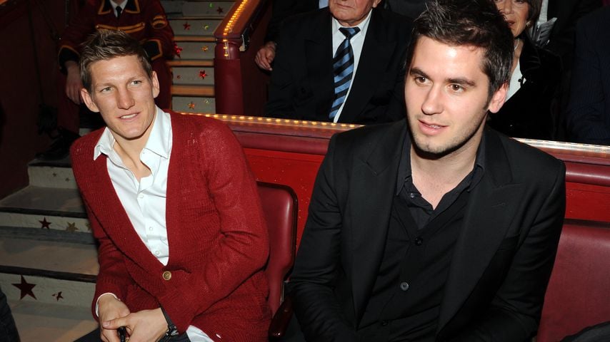Bastian und Tobias Schweinsteiger im Dezember 2008 in München