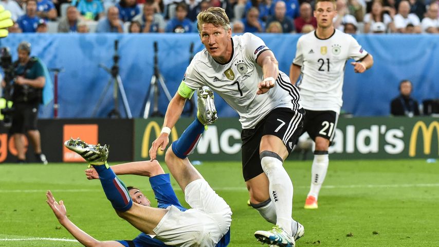 Trat Bastian Schweinsteiger auch aus Liebe zu Ana zurück?