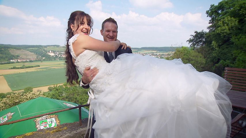 "Bauer sucht Frau"-Kandidaten Vanessa und Jörg an ihrem Hochzeitstag 2018