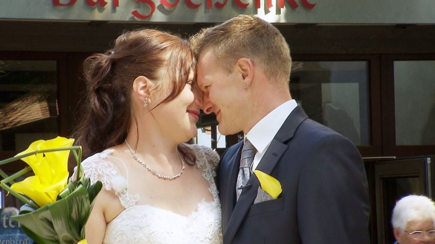 "Bauer sucht Frau"-Kandidaten Vanessa und Jörg an ihrem Hochzeitstag