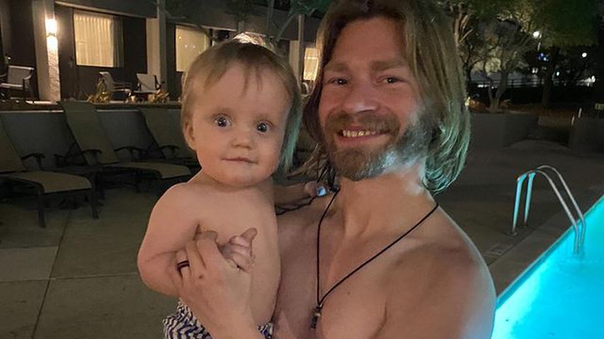 Bear Brown und sein Sohn River im März 2021