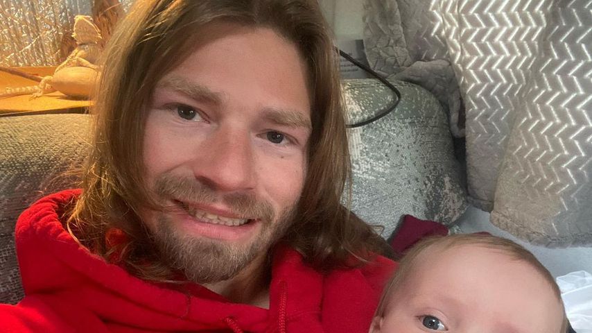 Bear Brown mit seinem Sohn River, November 2020