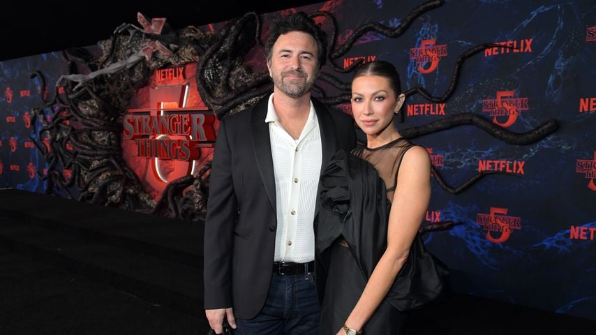 Beau Clark und Stassi Schroeder bei der Weltpremiere von "Stranger Things" Staffel 5 im TCL Chinese 6 Theatres in Hollywood