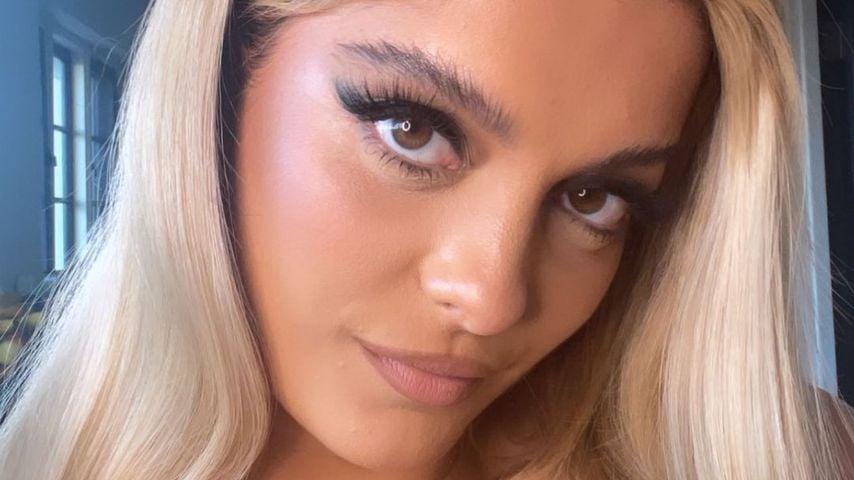 Bebe Rexha kurz vor Paris' Hochzeit