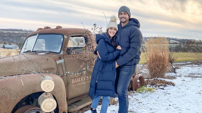 Ex-US-Bachelorette Becca Kufrin turtelt mit ihrem Thomas