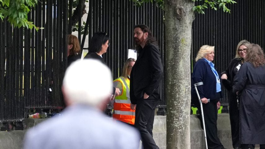 Beerdigung von Glen Hansard in Dublin: Hozier vor St Patrick’s Cathedral, 4. August 2026