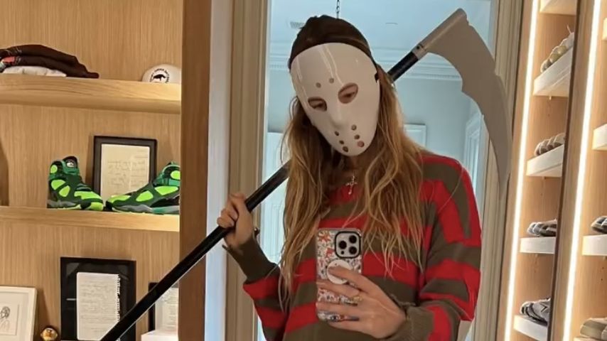 Behati Prinsloo in Verkleidung
