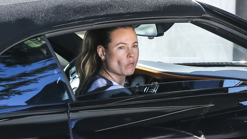 Entspannt: Hier fährt Behati Prinsloo ungeschminkt ins Gym