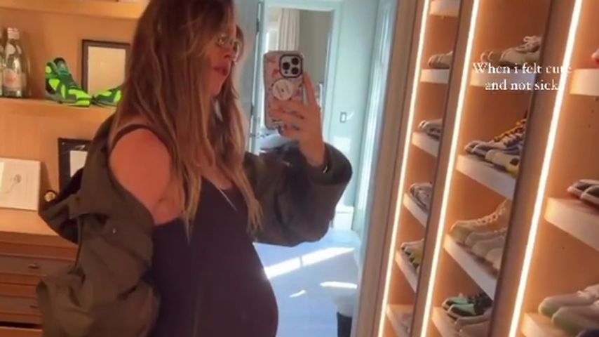 "Fühle mich süß": Schwangere Behati Prinsloo zeigt Babykugel