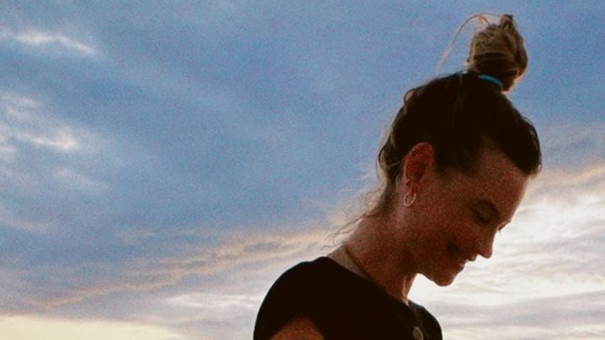 Nach Geburt? Behati Prinsloo cruist mit Adam im Vintage-Auto
