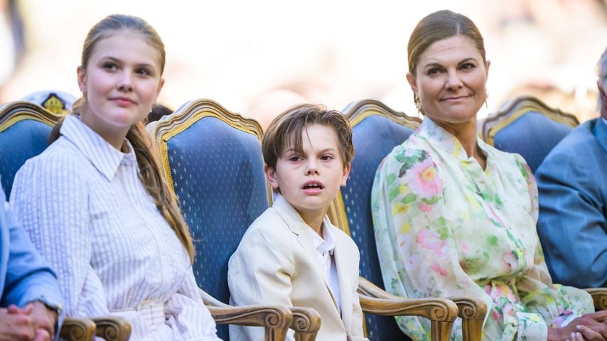 Bei der Verleihung des Victoriapreises in Borgholm: Prinzessin Estelle, Prinz Oscar und Prinzessin Victoria am 14. Juli 2026