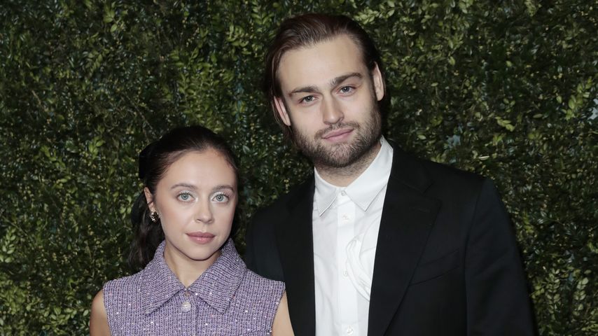 So feierten Bel Powley und Douglas Booth ersten Hochzeitstag