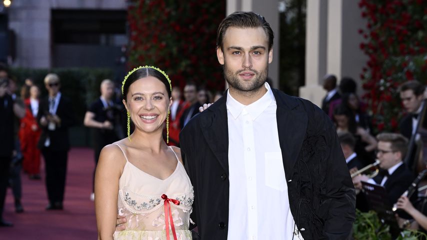 2021 verlobt: Douglas Booth und seine Bel haben geheiratet!