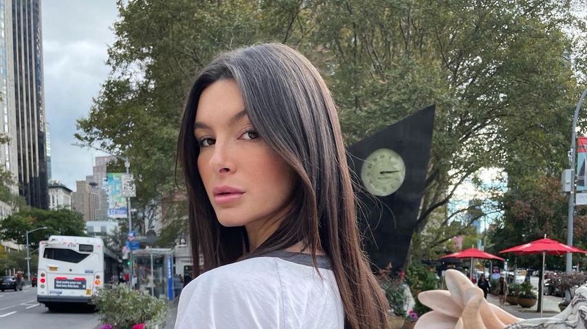 Bella Banos, Model