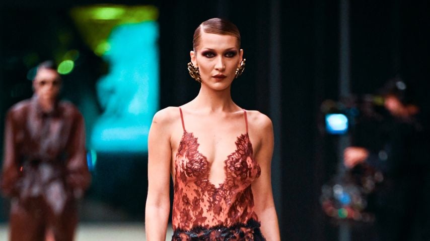Bella Hadid bei der Paris Fashion Week 2026