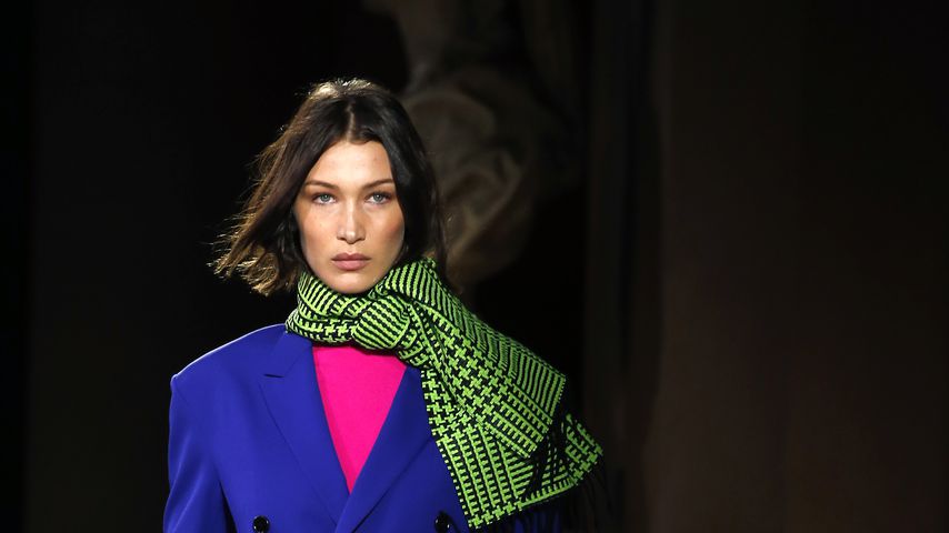 Bella Hadid bei der Berluti-Fashionshow in Paris