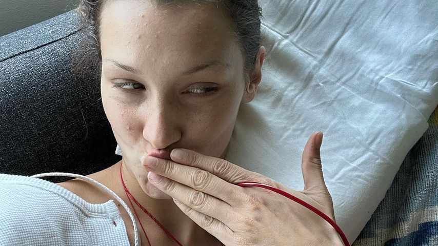 Lymeborreliose: Bella Hadid fotografiert sich bei Infusion