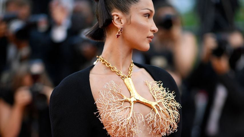 Bella Hadid, Model