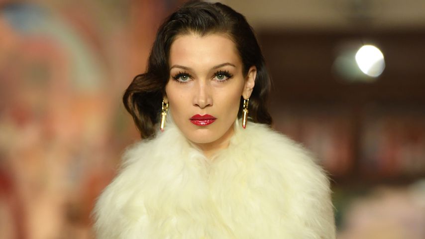 Bella Hadid auf der Paris Fashion Week im Jahr 2020