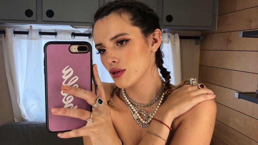Oben ohne: Gibt Bella Thorne etwa so ihre Trennung bekannt?